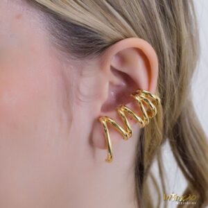 Brinco dourado Intuê ear hook banhado a ouro 18k Brinco dourado Intuê ear hook banhado a ouro 18k