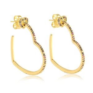 Brinco dourado coração G banhado a ouro 18k com zircônias coloridas semijoia Brinco dourado coração G banhado a ouro 18k com zircônias coloridas semijoia