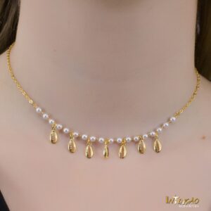 Colar choker pérola e búzios banhado a ouro 18k Colar choker pérola e búzios banhado a ouro 18k