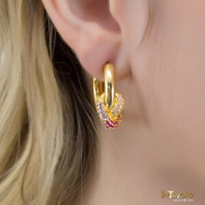 Brinco argola Intuê nó zirconias coloridas banhado a ouro18k Brinco argola Intuê nó zirconias coloridas banhado a ouro18k