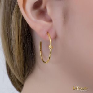 Brinco Intuê argola nó liso banhado a ouro 18k Brinco Intuê argola nó liso banhado a ouro 18k