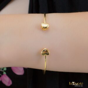 Pulseira dourada dois corações banhada a ouro 18k. Pulseira dourada dois corações banhada a ouro 18k.
