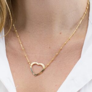 Colar dourado coração vazado com bolinhas banhado a ouro 18k semijoia Colar dourado coração vazado com bolinhas banhado a ouro 18k semijoia
