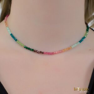 Colar dourado cristal colors banhado a ouro 18k. Colar dourado cristal colors banhado a ouro 18k.