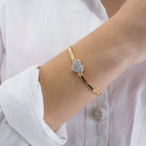 Pulseira dourada coração zircônia branca central folheada a ouro 18k, semijoia Pulseira dourada coração zircônia branca central folheada a ouro 18k, semijoia