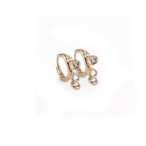 Brinco Intuê argola 3 zircônias banhadas a ouro 18k semijoia Brinco Intuê argola 3 zircônias banhadas a ouro 18k semijoia