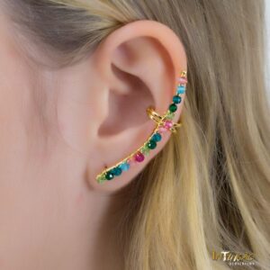 Brinco dourado ear cuff colors cristais naturais banhado a ouro 18k. Brinco dourado ear cuff colors cristais naturais banhado a ouro 18k.