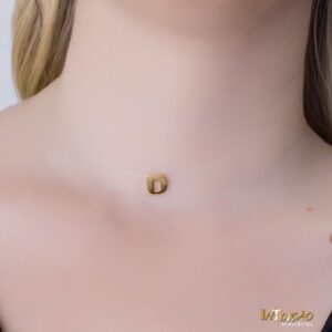 Colar Intuê choker nylon letra D banhado a ouro 18k Colar Intuê choker nylon letra D banhado a ouro 18k